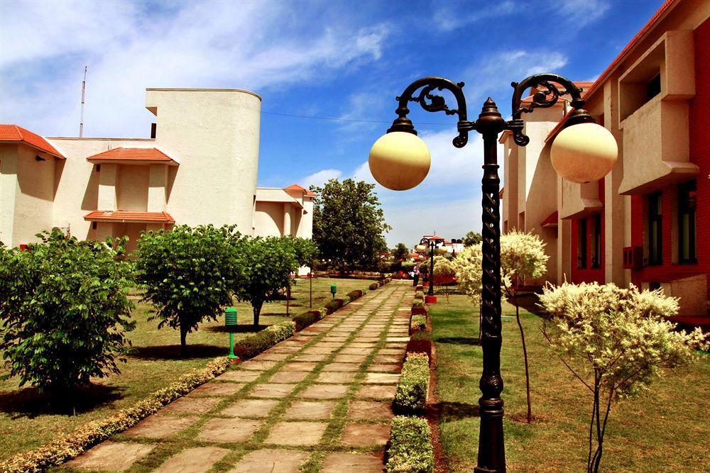 Naturoville Ayurvedic And Yoga Retreat Hotell Rishīkesh Eksteriør bilde